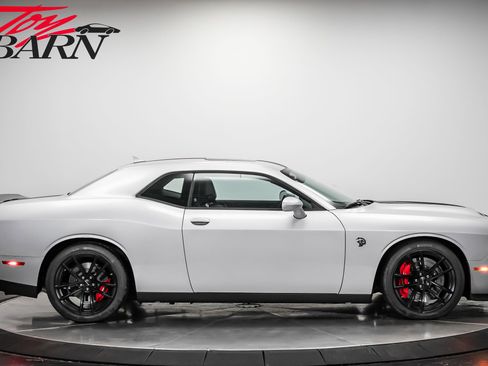 Used 2023 Dodge Challenger SRT Hellcat image 6