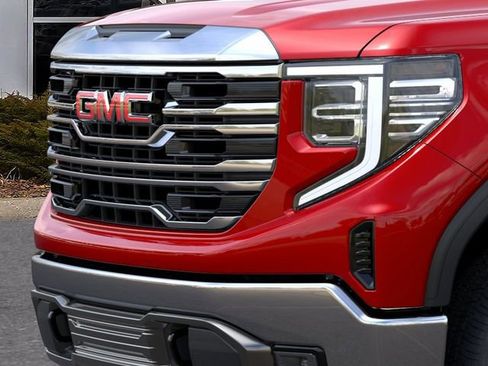 New 2026 GMC Sierra 1500 SLT image 13