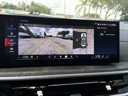 Used 2024 BMW X7 M60i w/ Executive Package AWD/4WD image 38