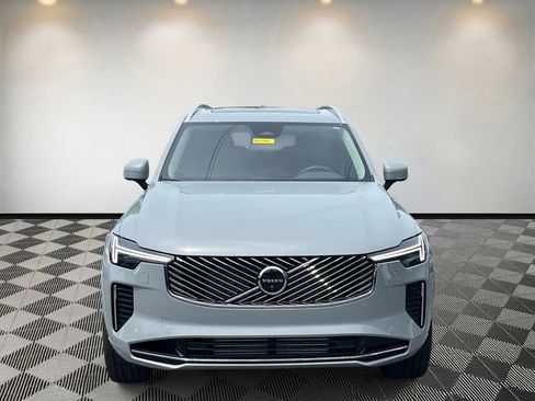 New 2026 Volvo XC90 T8 Plus w/ Protection Package Premier AWD/4WD image 8