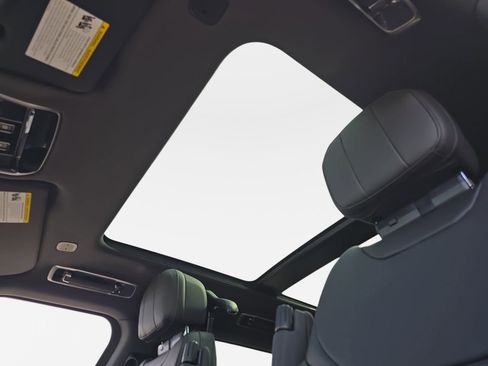 New 2026 Land Rover Range Rover Sport SE image 31