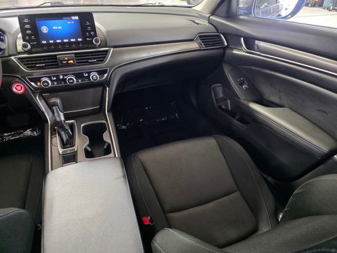 Used 2020 Honda Accord LX image 17