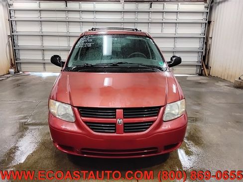 Used 2005 Dodge Caravan SXT FWD image 7