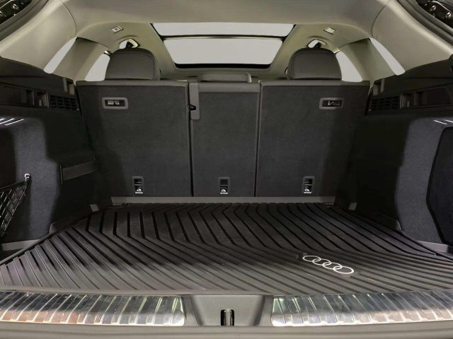 Used 2025 Audi Q5 Premium Plus w/ Premium Plus AWD/4WD image 66