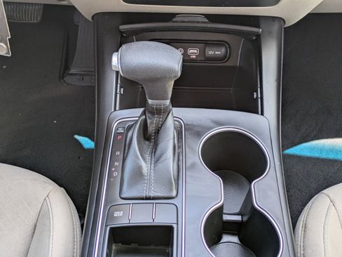 Certified 2020 Kia Sorento LX FWD image 16