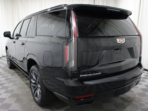 Used 2023 Cadillac Escalade ESV Sport Platinum AWD/4WD image 37