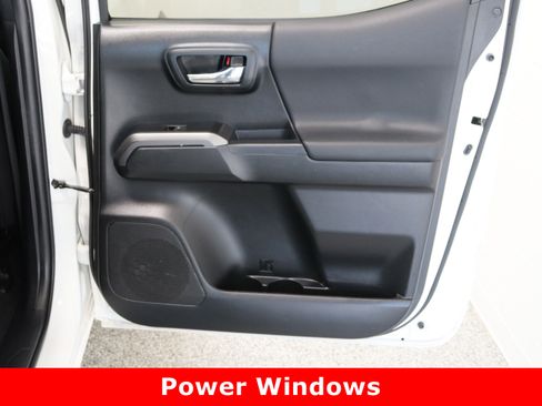 Used 2023 Toyota Tacoma TRD Off-Road w/ Technology Package image 33