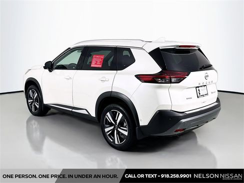Certified 2023 Nissan Rogue SL w/ SL Premium Package image 7