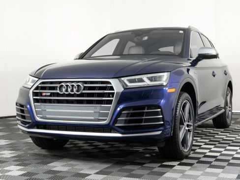 Used 2018 Audi SQ5 Premium Plus w/ Navigation Package image 2