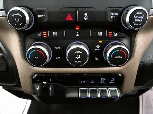 Used 2022 RAM 2500 Laramie image 32