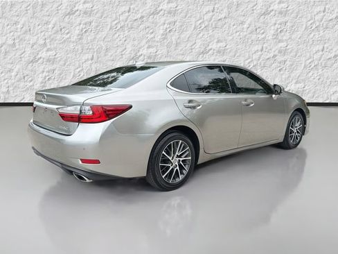Used 2016 Lexus ES 350 w/ Premium Package w/Wood Trim FWD image 3
