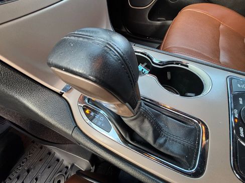 Used 2017 Jeep Grand Cherokee Summit image 20