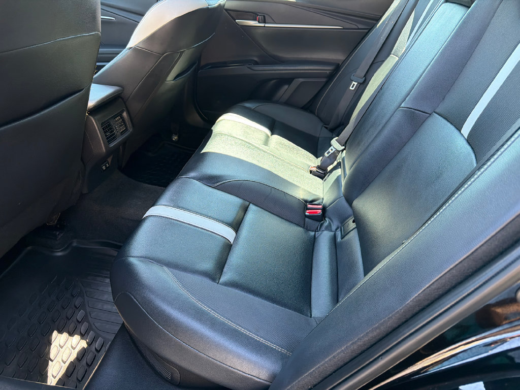 Used 2025 Toyota Camry SE w/ Convenience Package FWD image 25