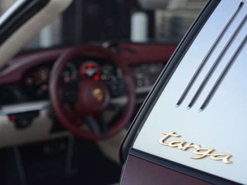 Certified 2021 Porsche 911 AWD/4WD image 17