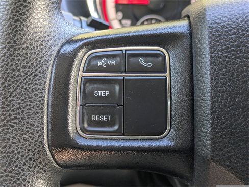Used 2018 Dodge Grand Caravan SE w/ UConnect Hands-Free Group image 26
