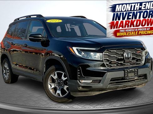 Used 2023 Honda Passport TrailSport image 3