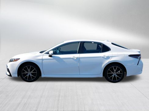 Certified 2024 Toyota Camry SE FWD image 4