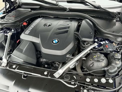 Certified 2025 BMW 530i xDrive w/ M Sport Package image 17