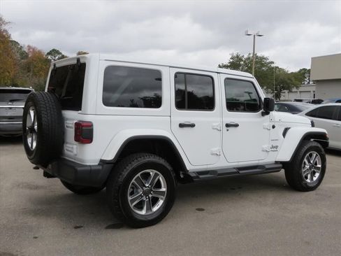 Used 2021 Jeep Wrangler Unlimited Sahara image 6