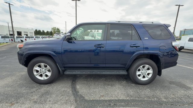 Used 2016 Toyota 4Runner SR5 AWD/4WD image 5