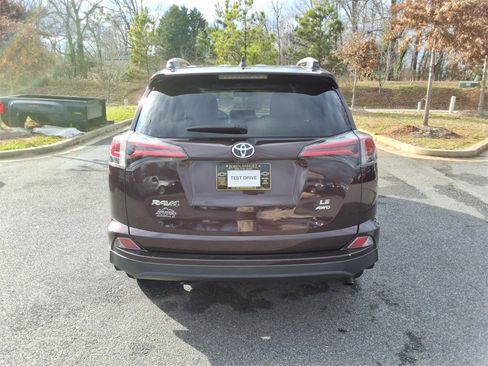 Used 2016 Toyota RAV4 LE image 6