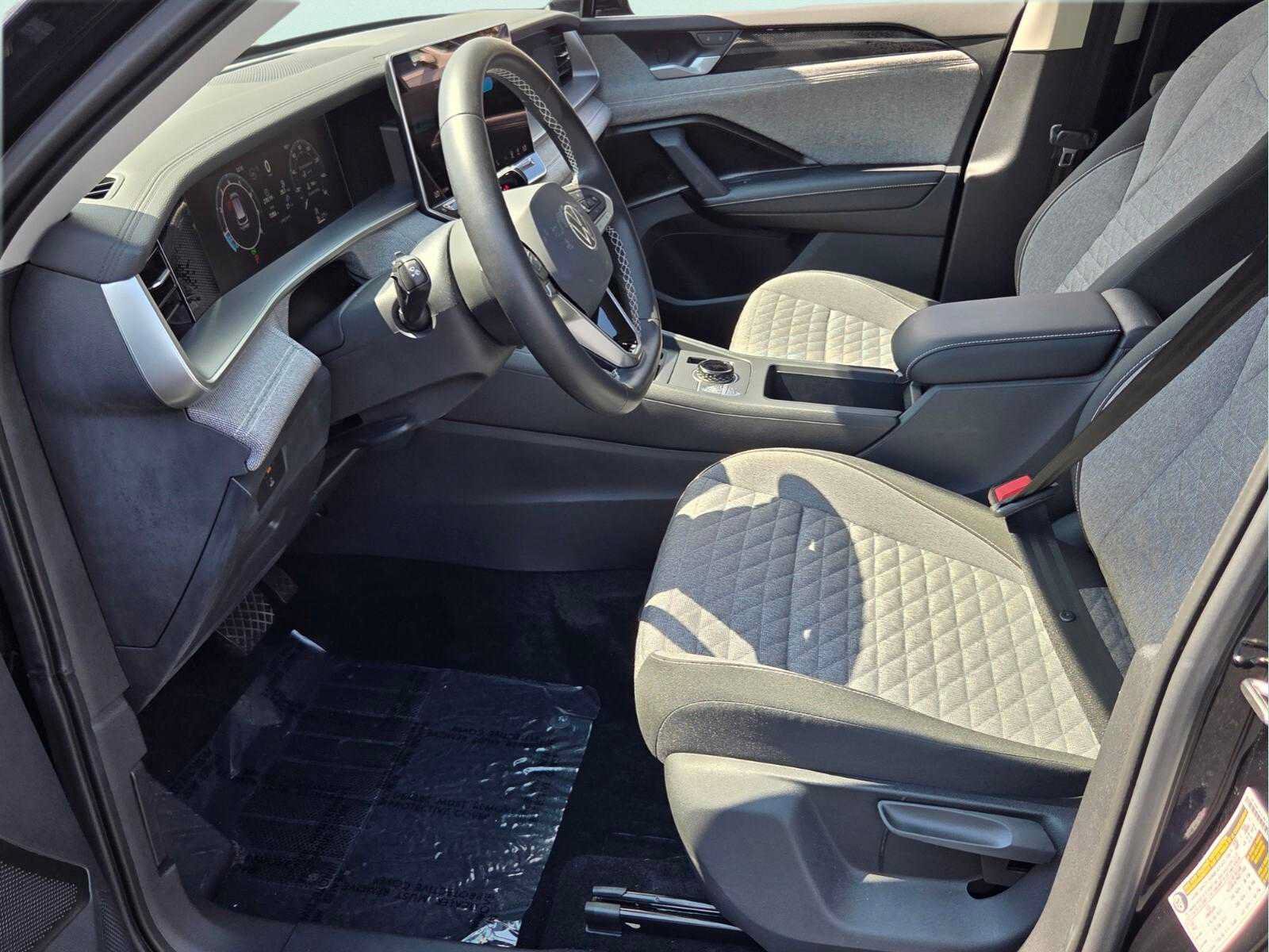 Used 2026 Volkswagen Tiguan S FWD image 10