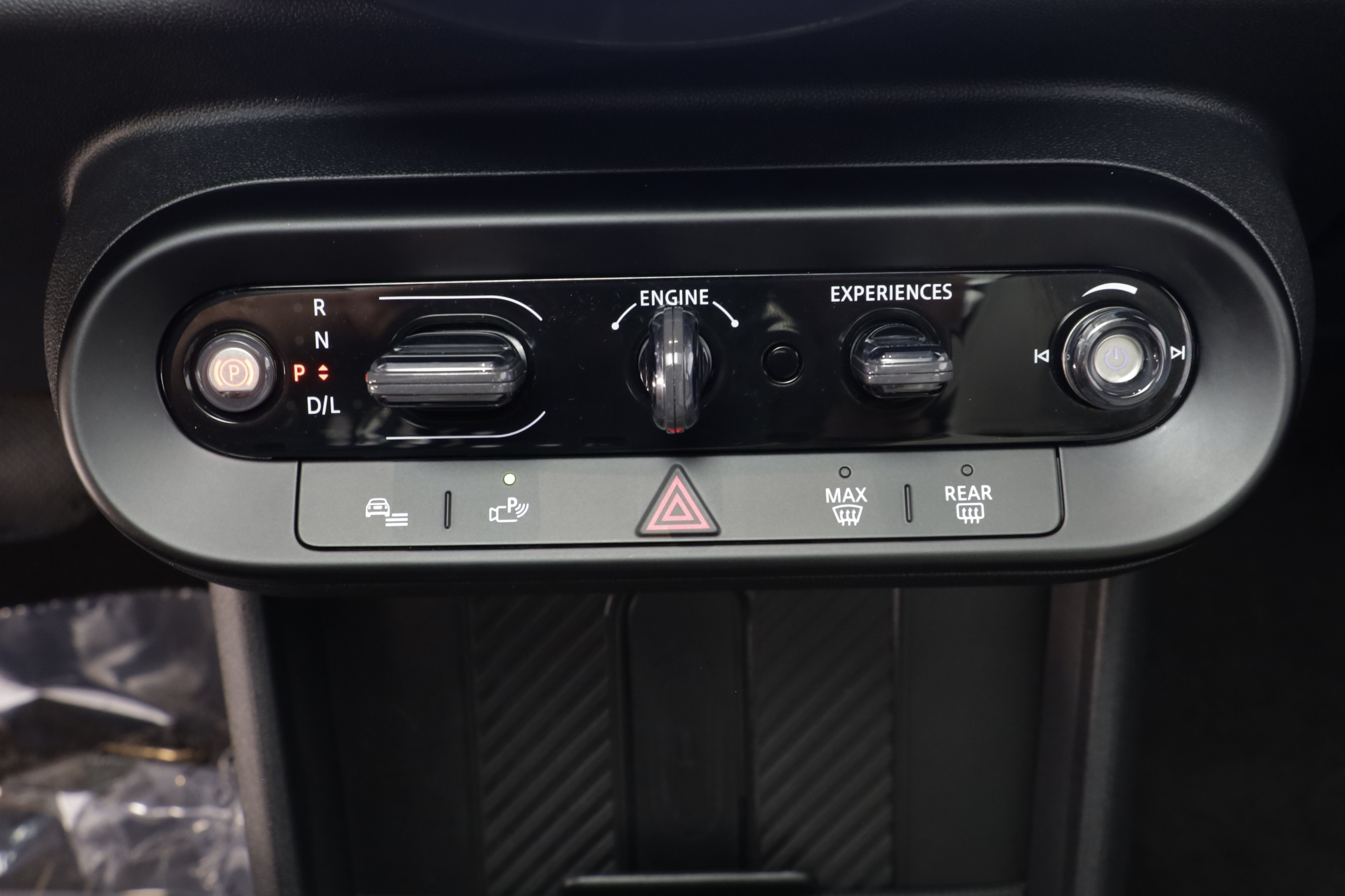 Certified 2025 MINI Cooper S FWD image 12