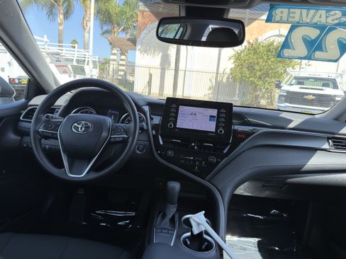 Used 2022 Toyota Camry LE w/ Convenience Package FWD image 19