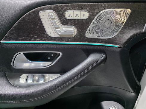 Used 2020 Mercedes-Benz GLS 450 4MATIC image 17