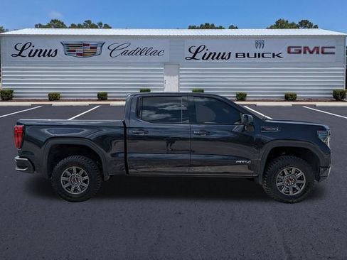 Used 2024 GMC Sierra 1500 AT4 w/ Technology Package AWD/4WD image 3