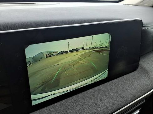 Certified 2025 Nissan Kicks SV AWD/4WD image 10