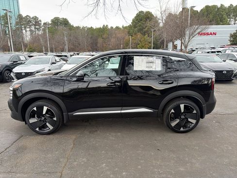 New 2026 Nissan Kicks SR w/ SR Premium Package image 4