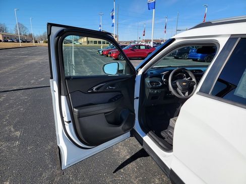 Used 2021 Chevrolet TrailBlazer LT w/ Convenience Package image 19