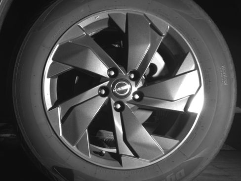 Used 2025 Nissan Rogue SV image 14