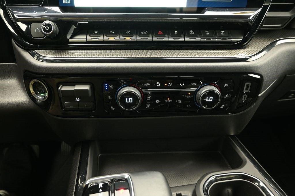 Used 2026 Chevrolet Silverado 1500 ZR2 AWD/4WD image 27
