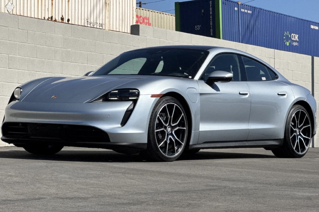 Used 2023 Porsche Taycan RWD image 12