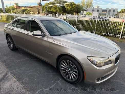 Used 2011 BMW 750i RWD image 74