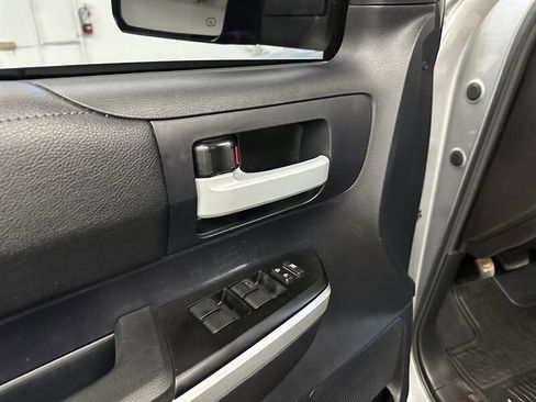 Used 2016 Toyota Tundra SR5 w/ TRD Off Road Package image 26