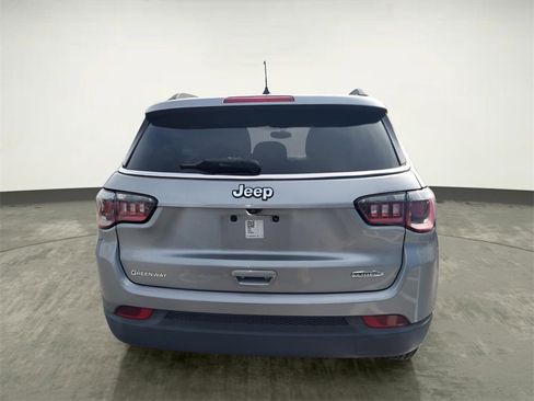 Used 2018 Jeep Compass Latitude image 4