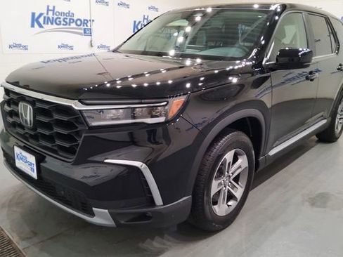 Certified 2025 Honda Pilot EX-L image 5