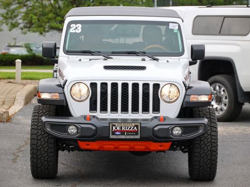 Used 2023 Jeep Gladiator Mojave AWD/4WD image 27