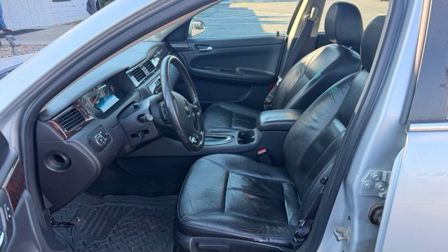 Used 2012 Chevrolet Impala LTZ FWD image 11