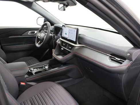 New 2026 Ford Explorer ST-Line w/ ST-Line Street Pack image 30