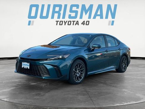 New 2026 Toyota Camry SE image 3