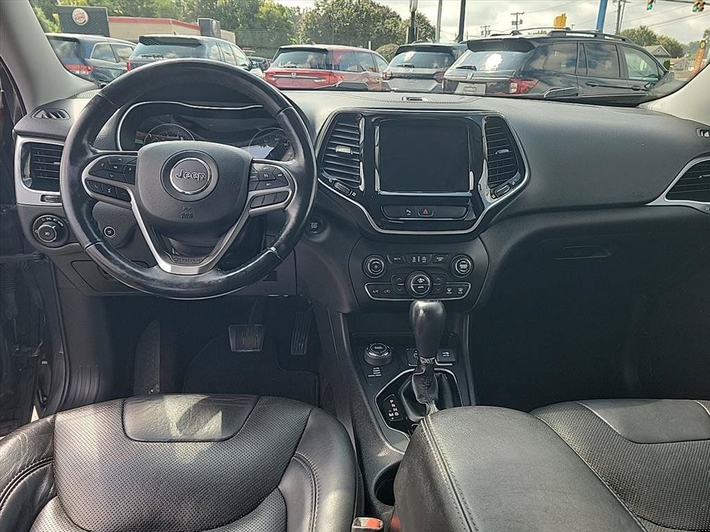 Used 2019 Jeep Cherokee Limited AWD/4WD image 11