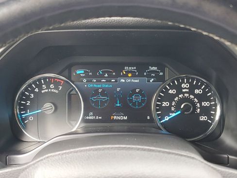 Used 2017 Ford F150 Platinum w/ Equipment Group 701A Luxury AWD/4WD image 26