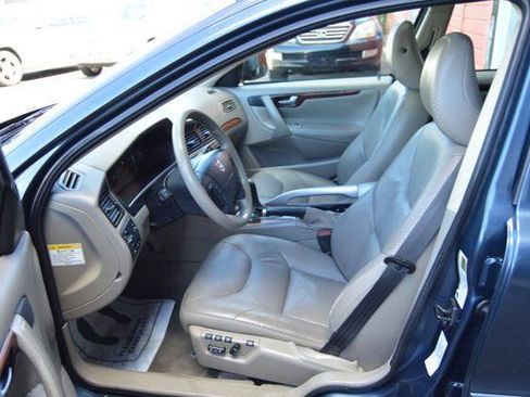 Used 2005 Volvo XC70 AWD/4WD image 40