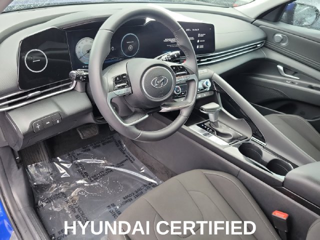 Certified 2023 Hyundai Elantra SEL w/ Convenience Package FWD image 8