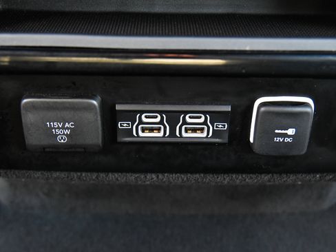 Used 2024 Jeep Wagoneer L Series II RWD image 48