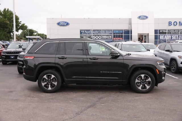 Used 2024 Jeep Grand Cherokee Limited 4xe AWD/4WD image 5